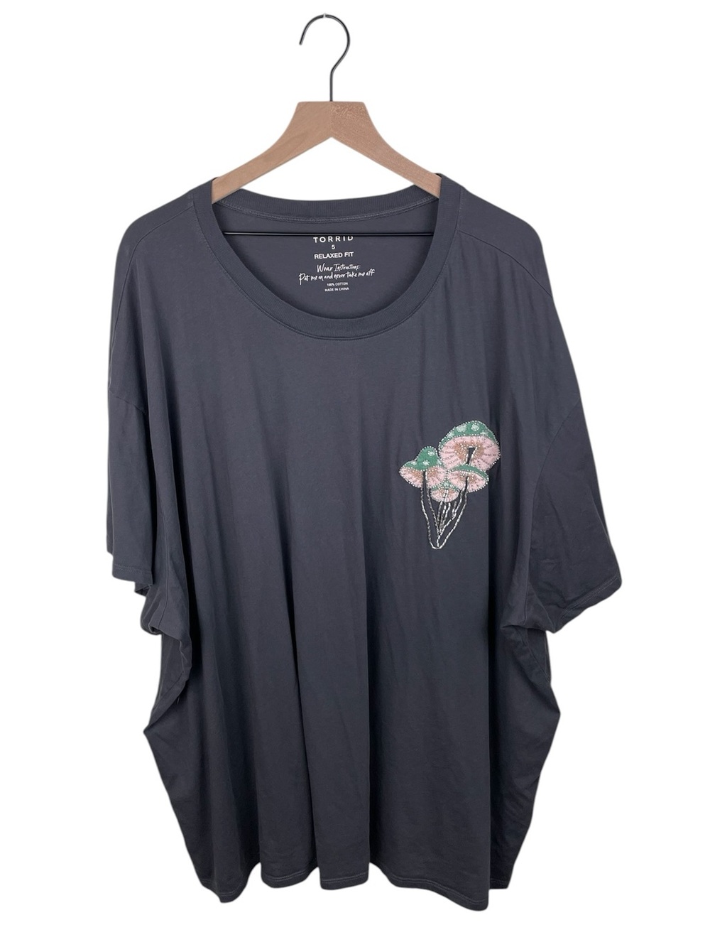 Torrid Charcoal Grey Embroidered Beaded Mushroom Graphic Relaxed Fit Tee Size 5X